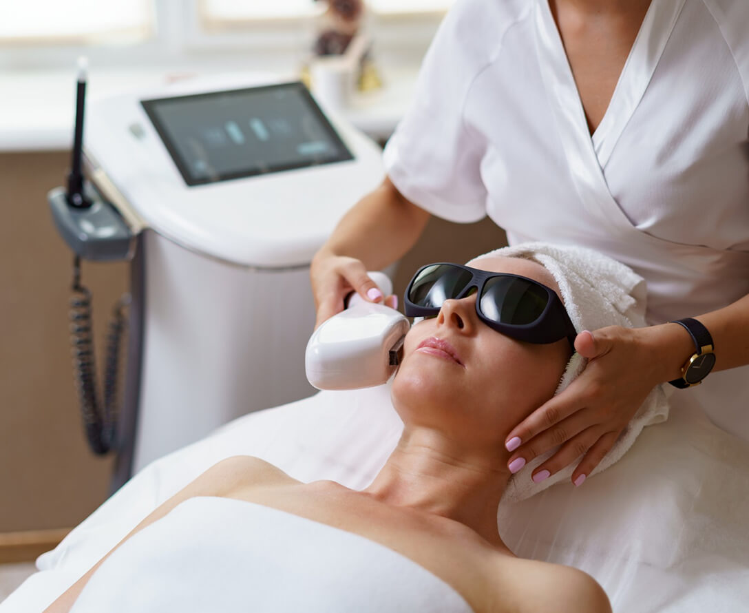 5 Things To Know About Cosmetic Laser Treatments | EverYoung Skincare Clinic Vancouver